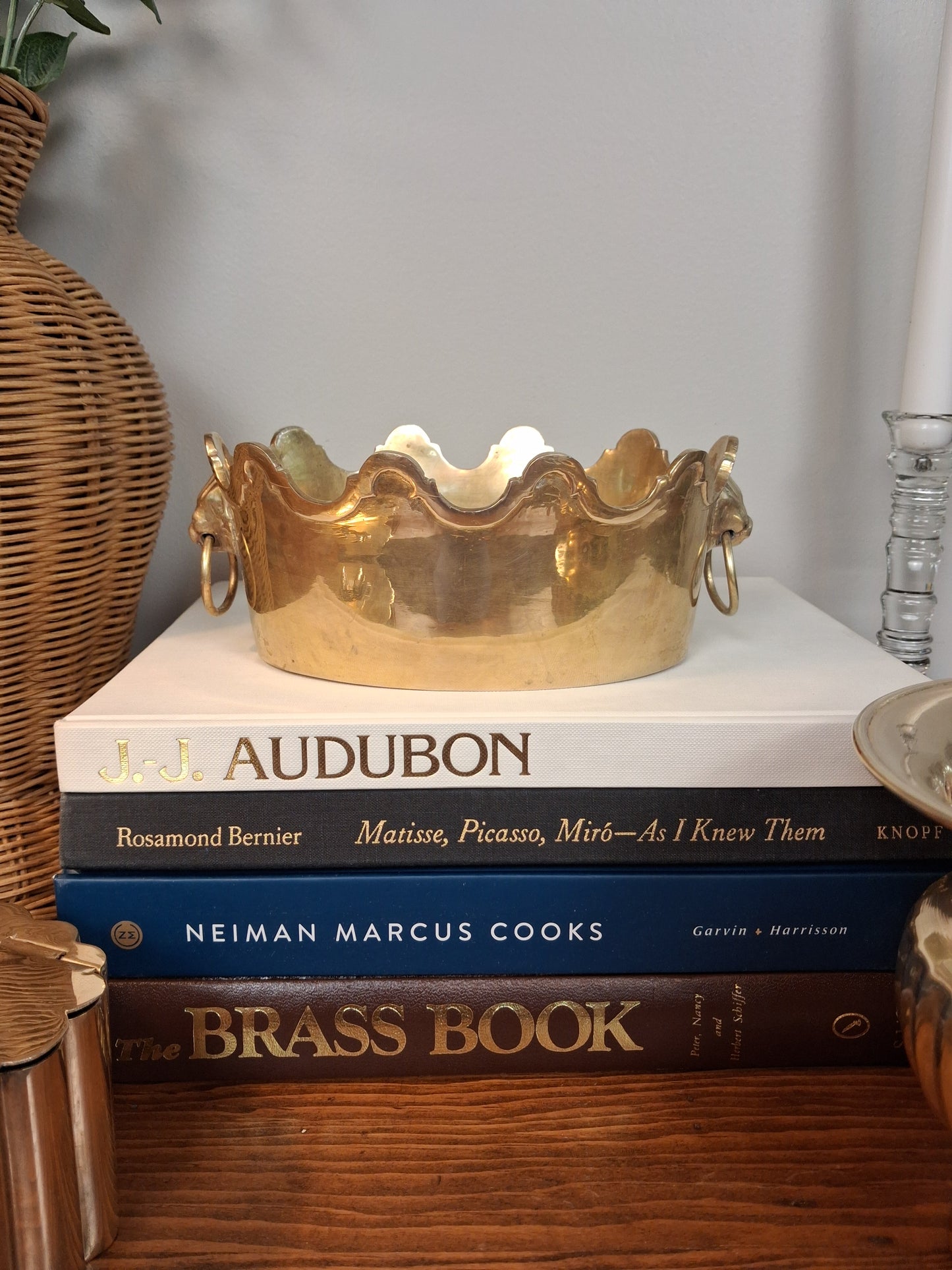Brass jardiniere with crown-form scalloped rim